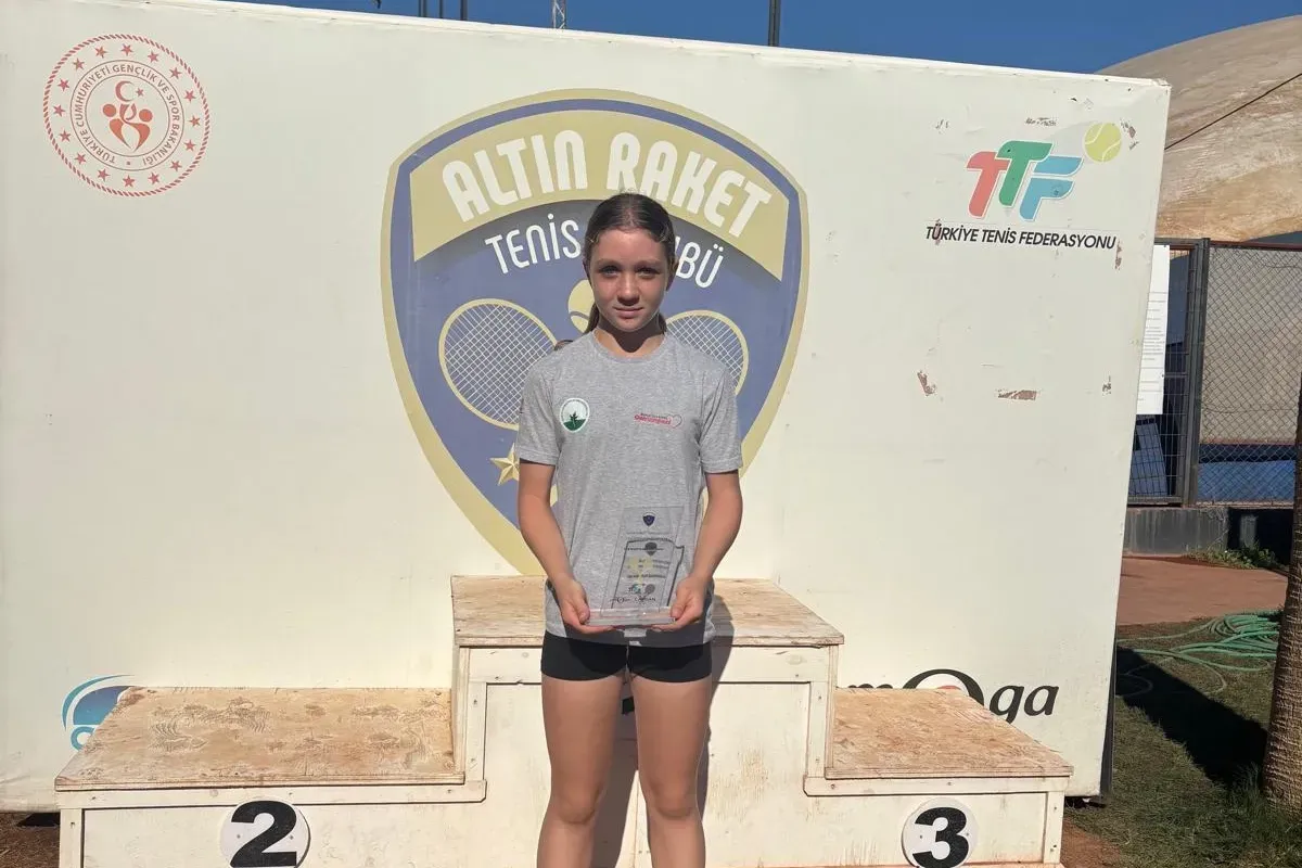 Raket şampiyonluk kürsüsüne oturdu